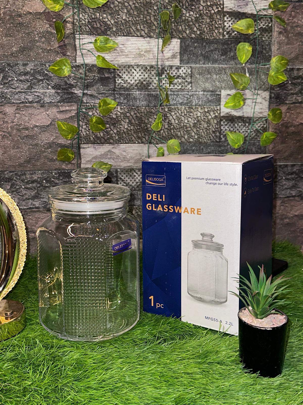 Ribbed Glass Storage Jar 2.2L | DAILYCLINK
